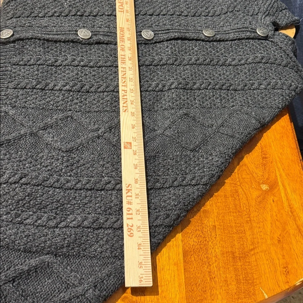 SAOL NWT Aran Poncho 100% Merino Wool with Buttons V-Neck Shawl Gray L/XL